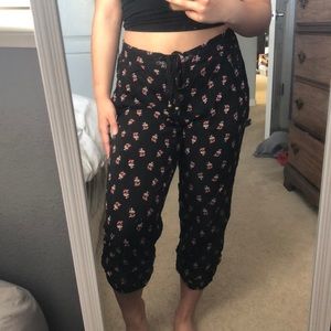 Floral Patterned Flowy Pants